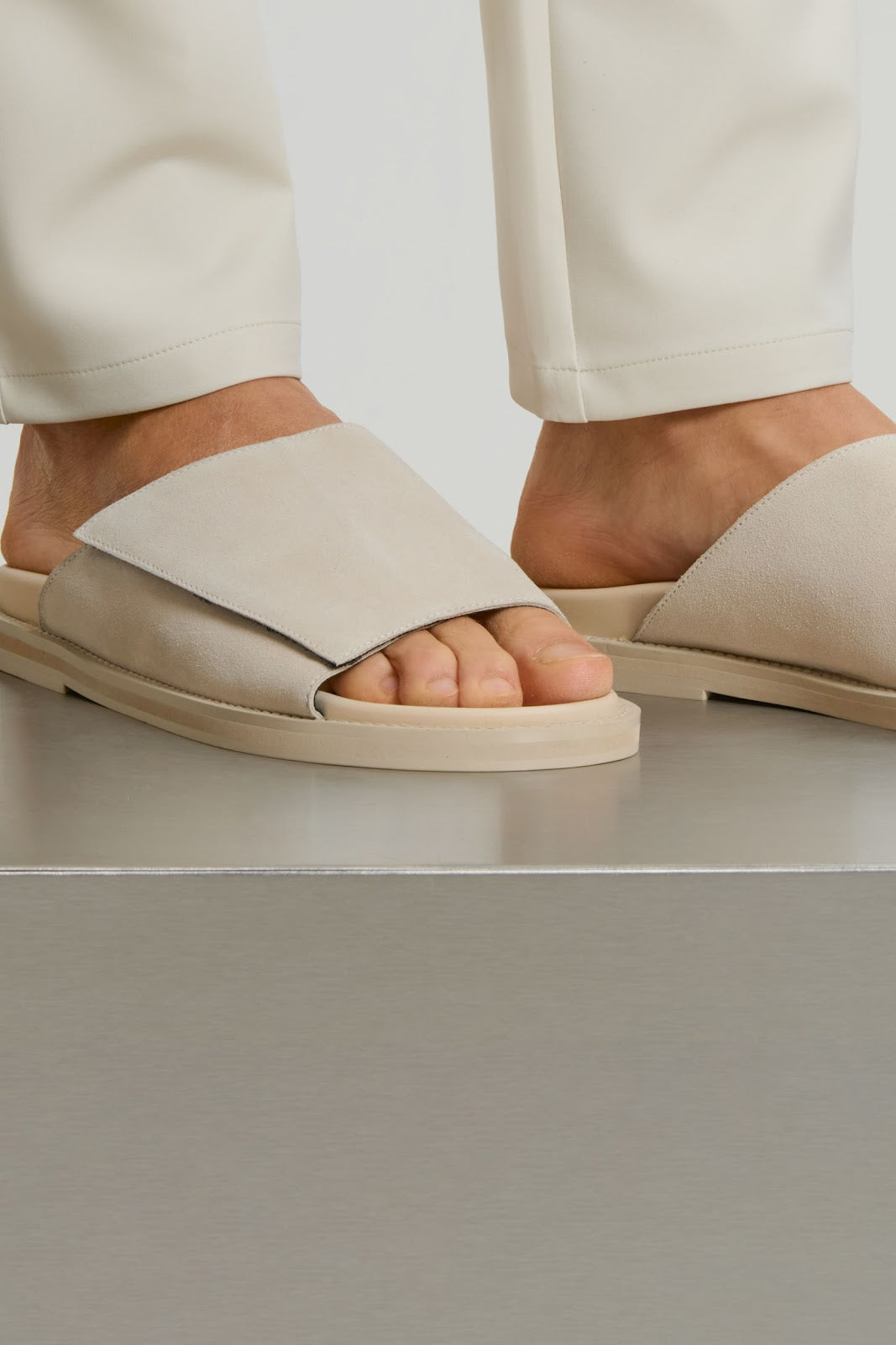 THE VINO SANDALS