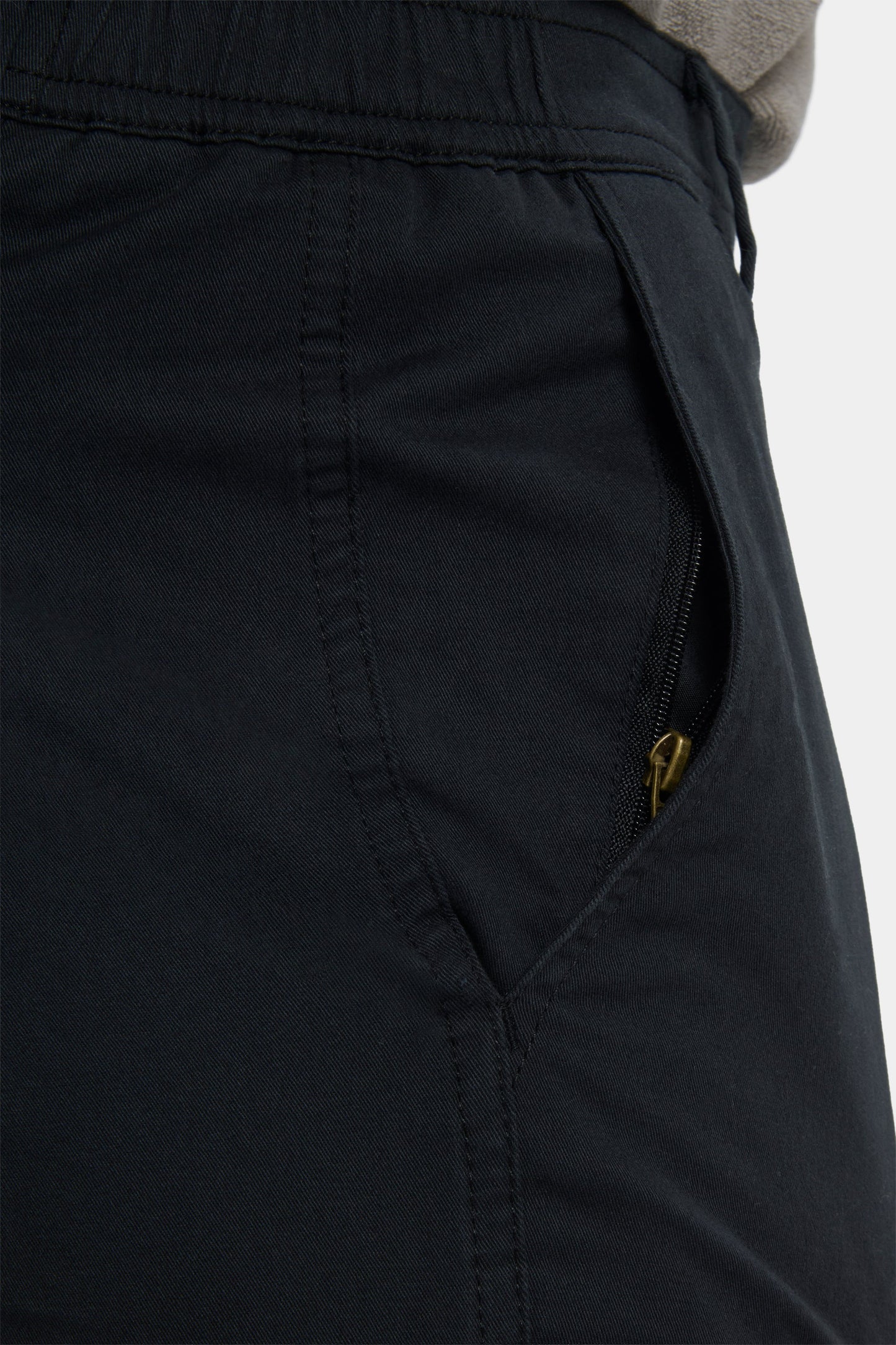 THE ALDO SLIM SHORTS