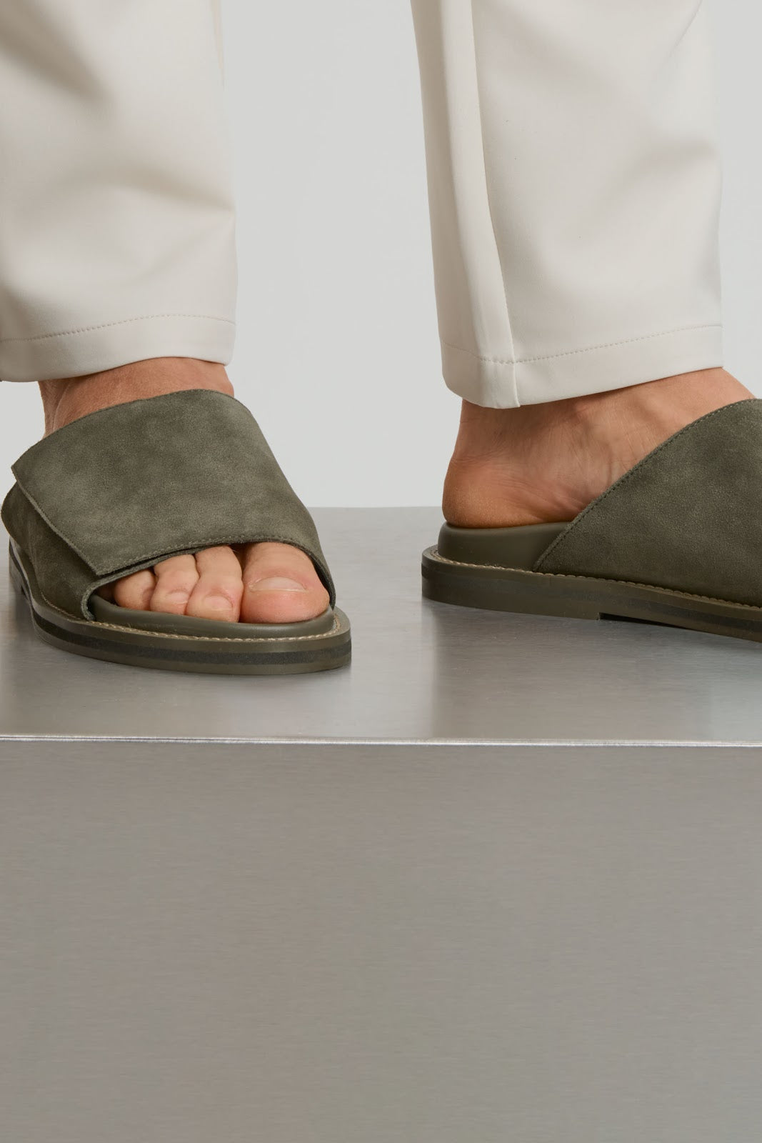 THE VINO SANDALS