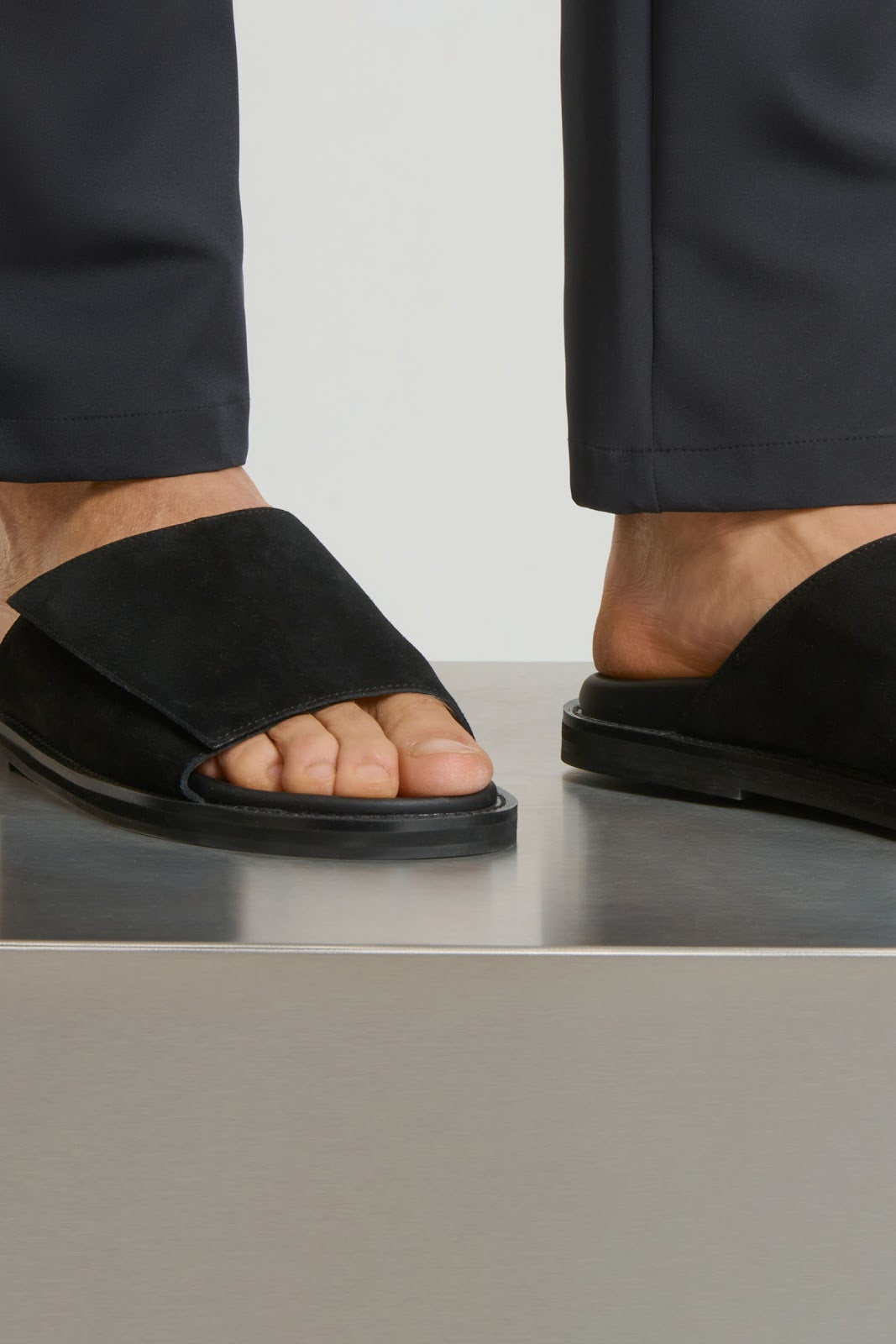 THE VINO SANDALS