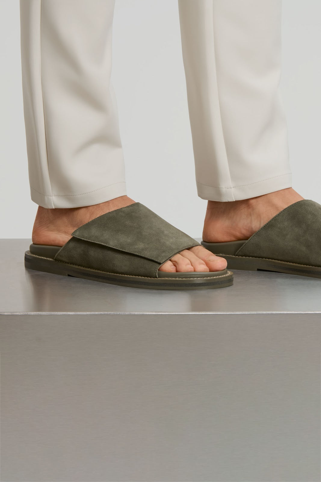 THE VINO SANDALS