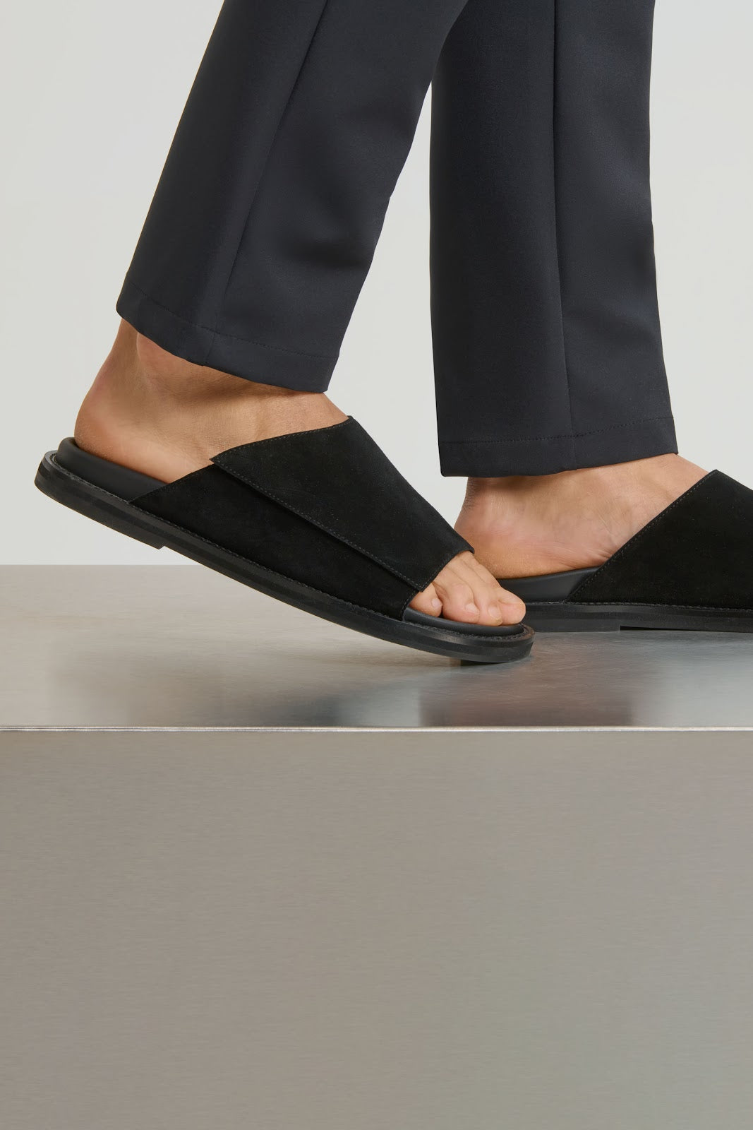 THE VINO SANDALS